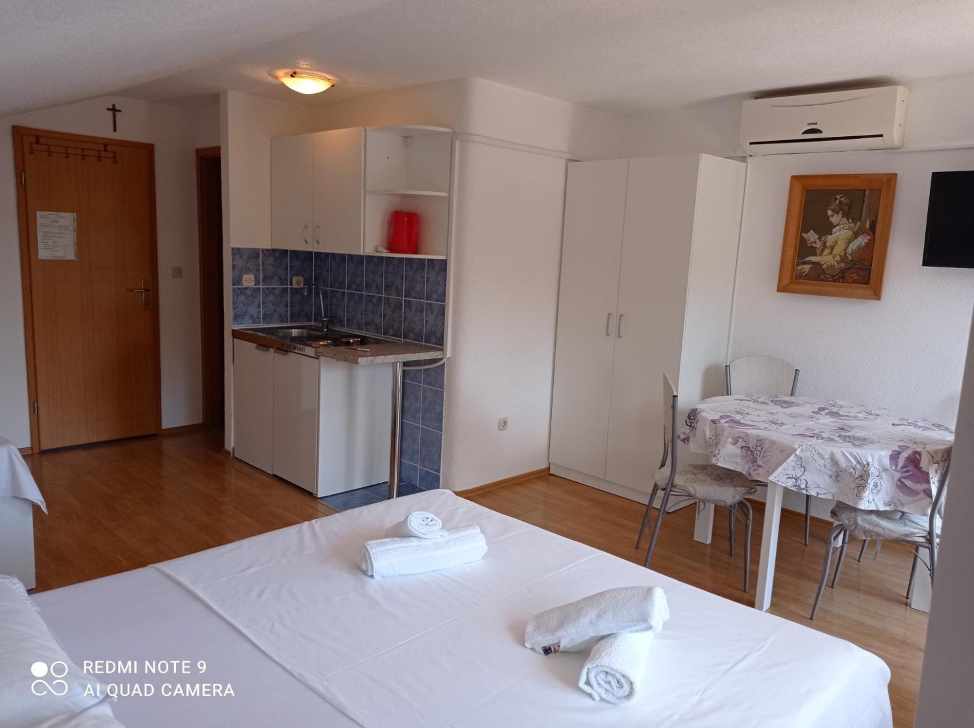 Apartments Mihovil Omiš Chambre photo