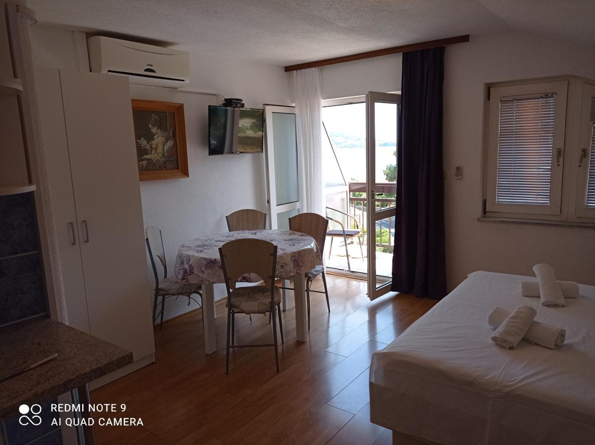 Apartments Mihovil Omiš Chambre photo