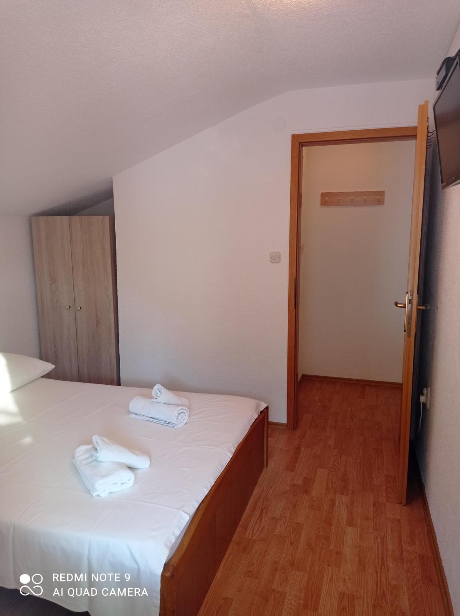 Apartments Mihovil Omiš Chambre photo
