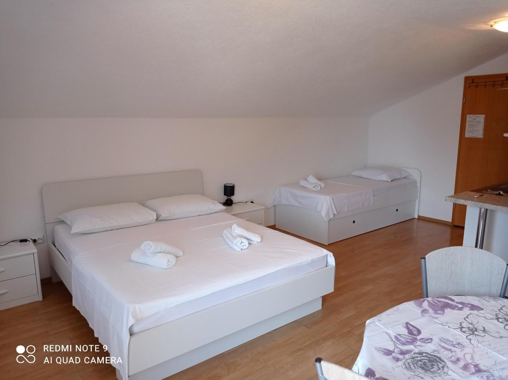 Apartments Mihovil Omiš Chambre photo