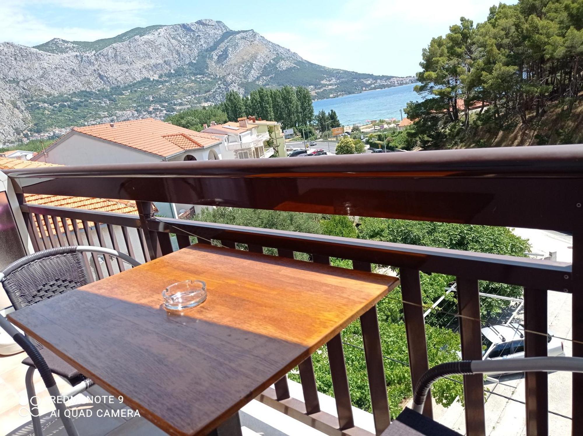 Apartments Mihovil Omiš Chambre photo